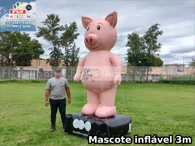 Mascote gigante inflável promocional porco Cooperativa Aurora